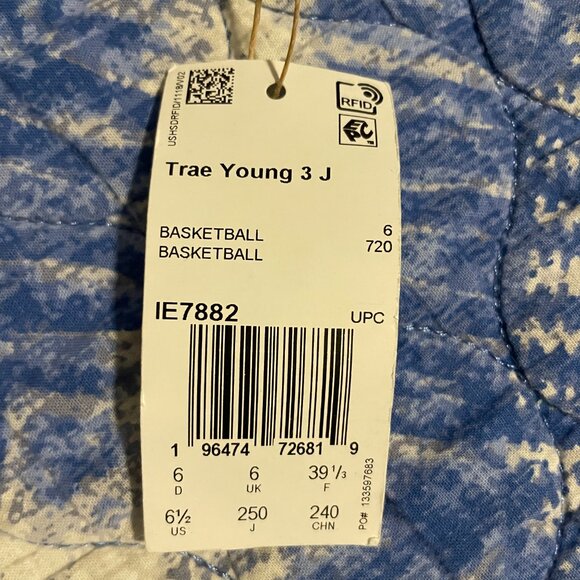 New NNB Adidas Trae Young 3 Grey Mens Boys Sneaker Size 6.5 Basketball - Picture 4 of 5